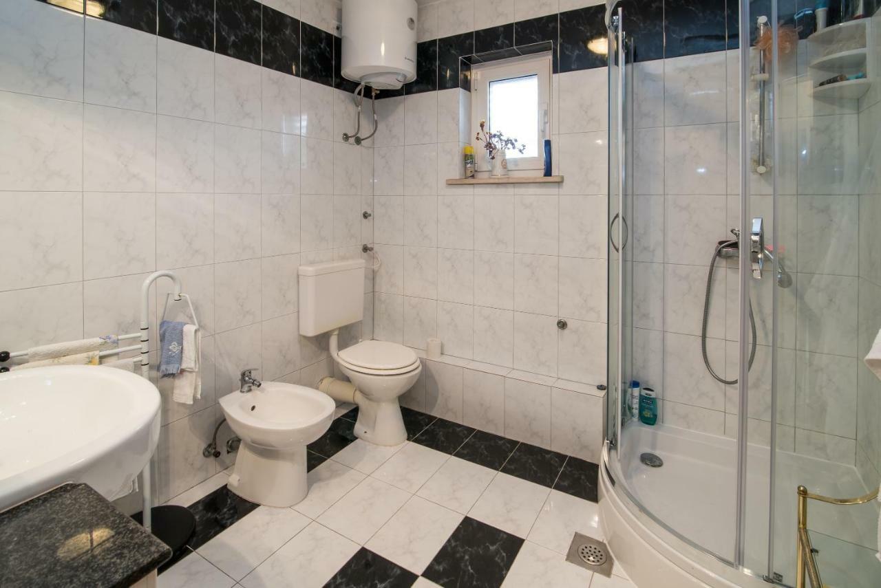 Apartamento Ksenija Kornić Exterior foto